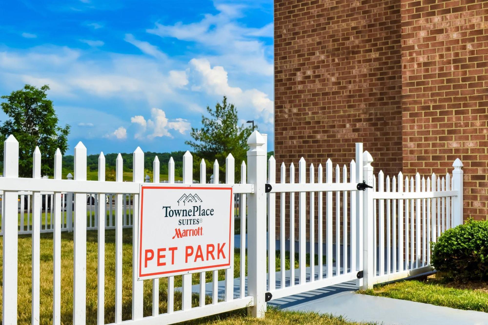 TownePlace Suites Fredericksburg Exterior foto